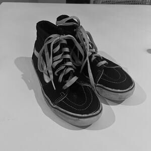 Old Skool High Top vans in black and white, good condition